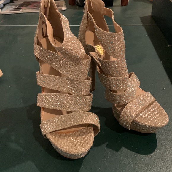 Glitter Encrusted Heels by Charlotte Russe - Picture 7 of 12